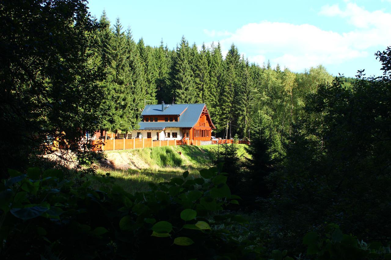 Jezirko Lesni Restaurant & Penzion Jáchymov Exterior photo