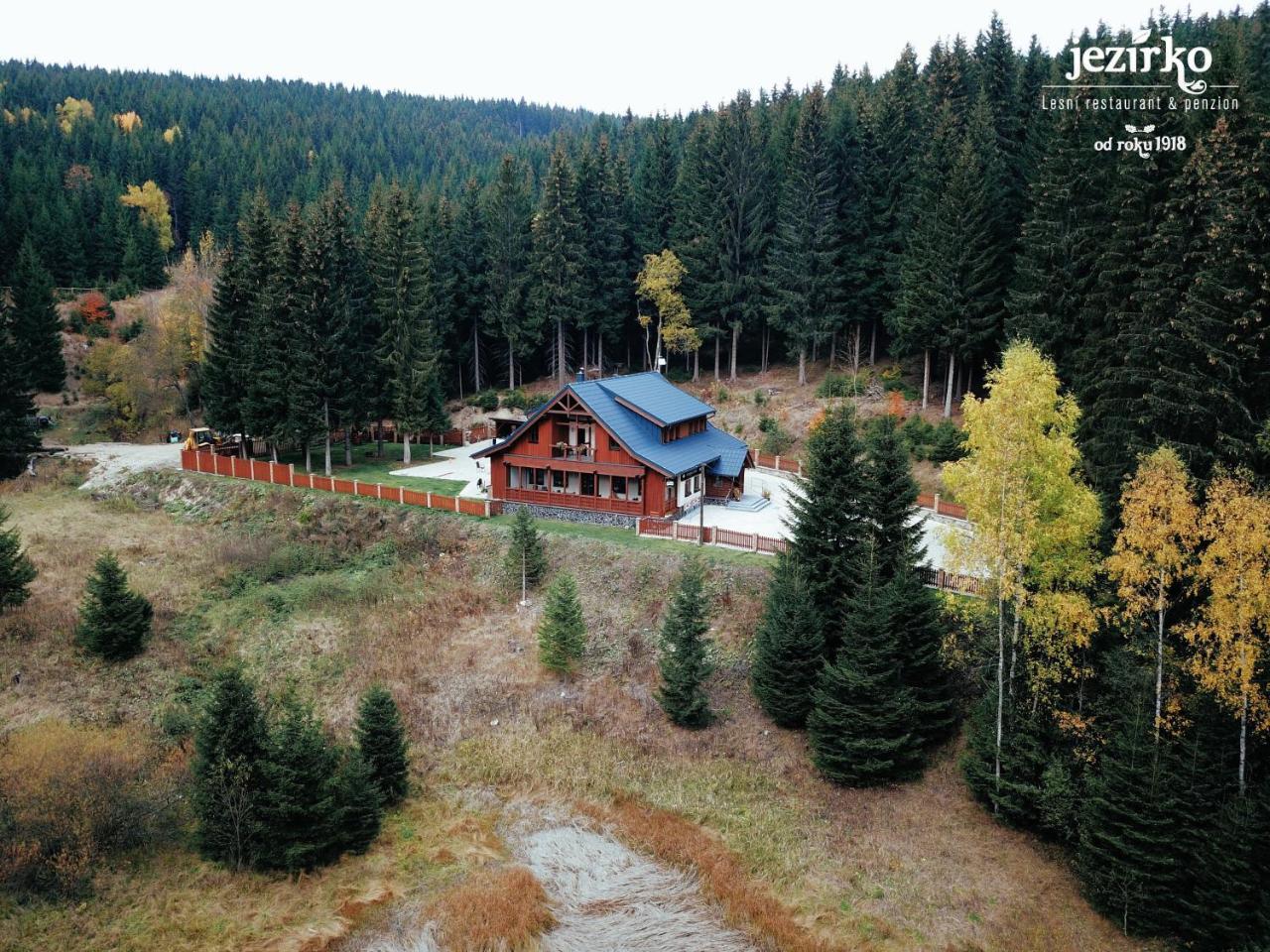 Jezirko Lesni Restaurant & Penzion Jáchymov Exterior photo